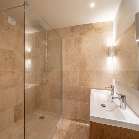  Annonces 75017 : Appartement | PARIS (75013) | 75 m2 | 740 000 &euro; 