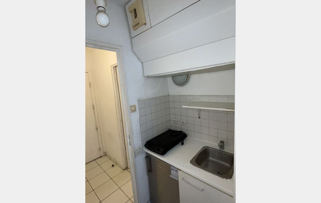 Annonces 75017 : Appartement | CHARENTON-LE-PONT (94220) | 20 m2 | 750 &euro; 
