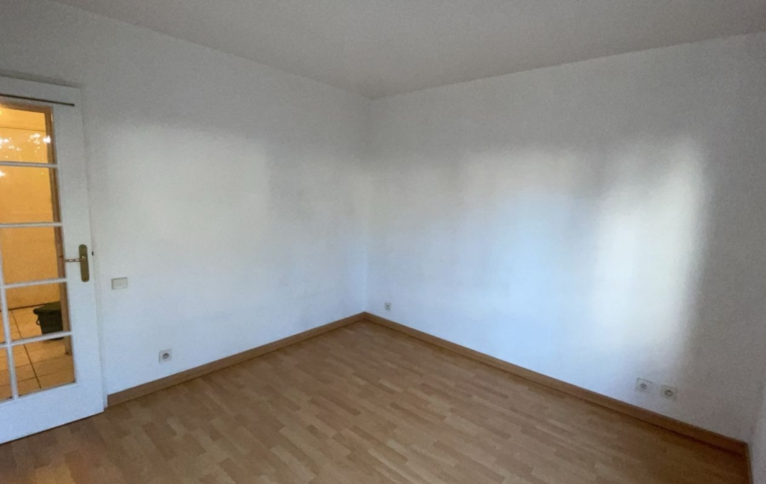 Annonces 75017 : Appartement | CHARENTON-LE-PONT (94220) | 20 m2 | 750 &euro; 